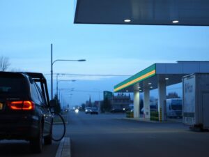 Как развивается оптовая торговля бензином в Ленинградской области